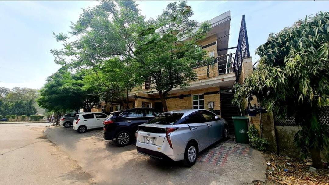 Smart Apartments & Hotel Λαχόρη Εξωτερικό φωτογραφία